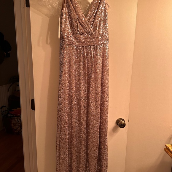 NWT David’s Bridal Silver Sequin Gown - Picture 6 of 7